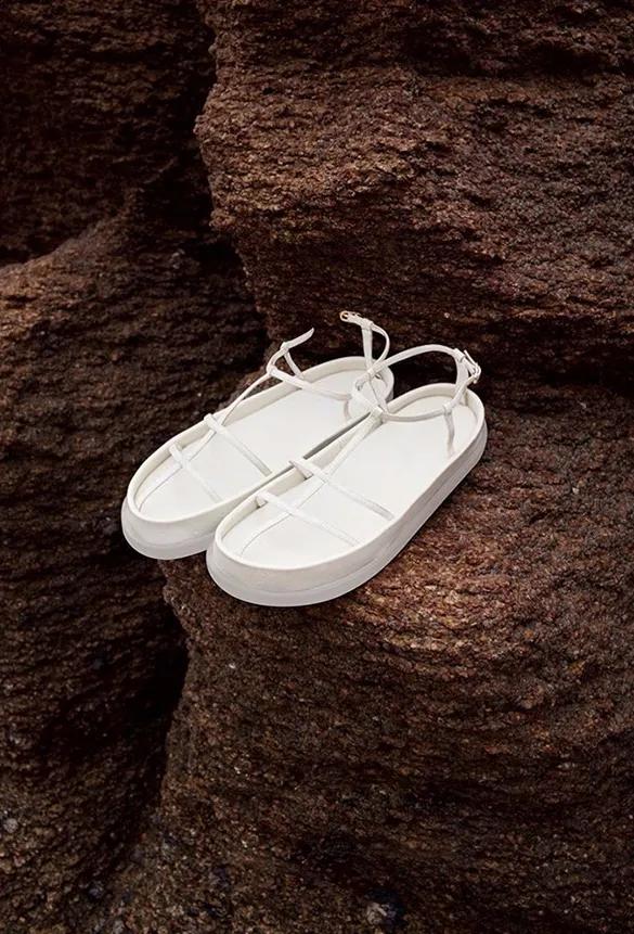 厚底鞋恶心穿搭,厚底丑鞋2022爆款