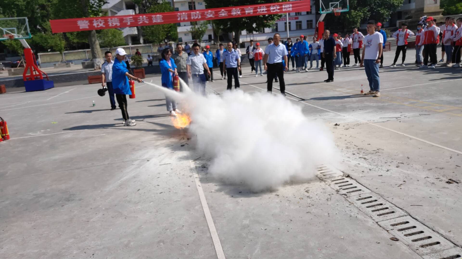 马鞍中学消防演练,马鞍中学校园消防