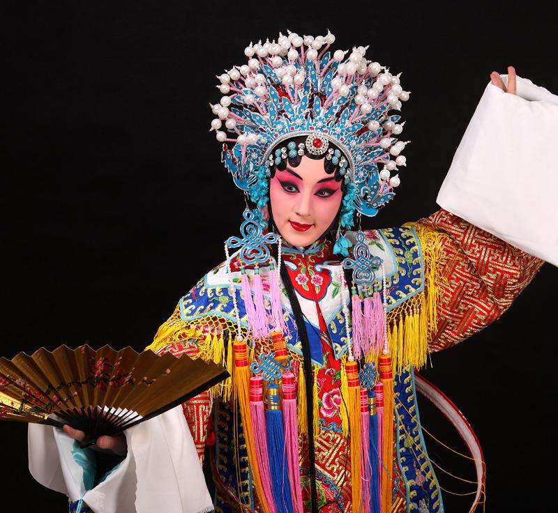 五颜六色的服装表演,五颜六色的舞蹈服装