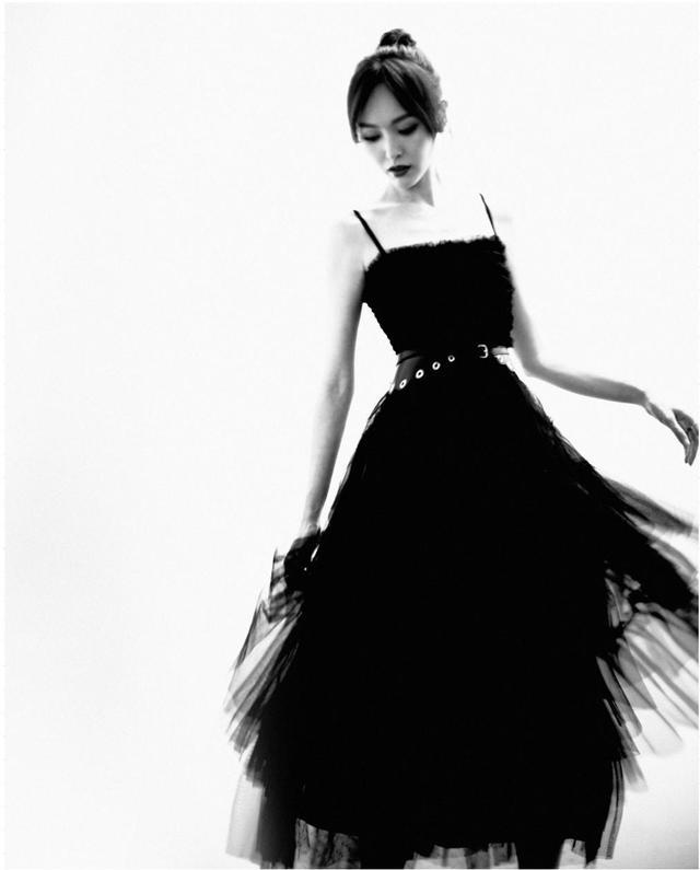 迪丽热巴和唐嫣同穿亮片裙,迪丽热巴和唐嫣穿同款公主裙