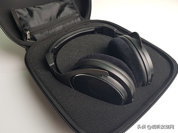 舒尔AONIC系列入耳式耳机评测,舒尔降噪头戴耳机40与50区别