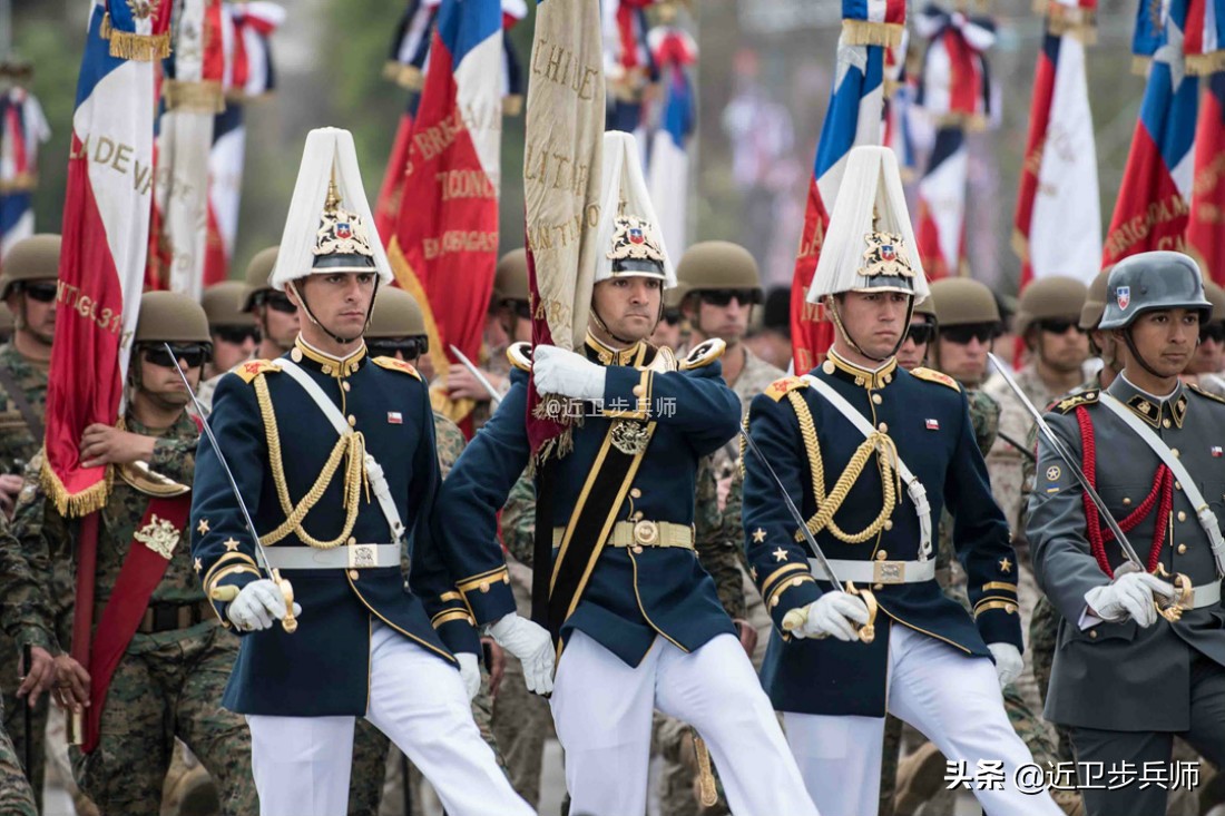 德国钢盔全史,德军钢盔和国军钢盔