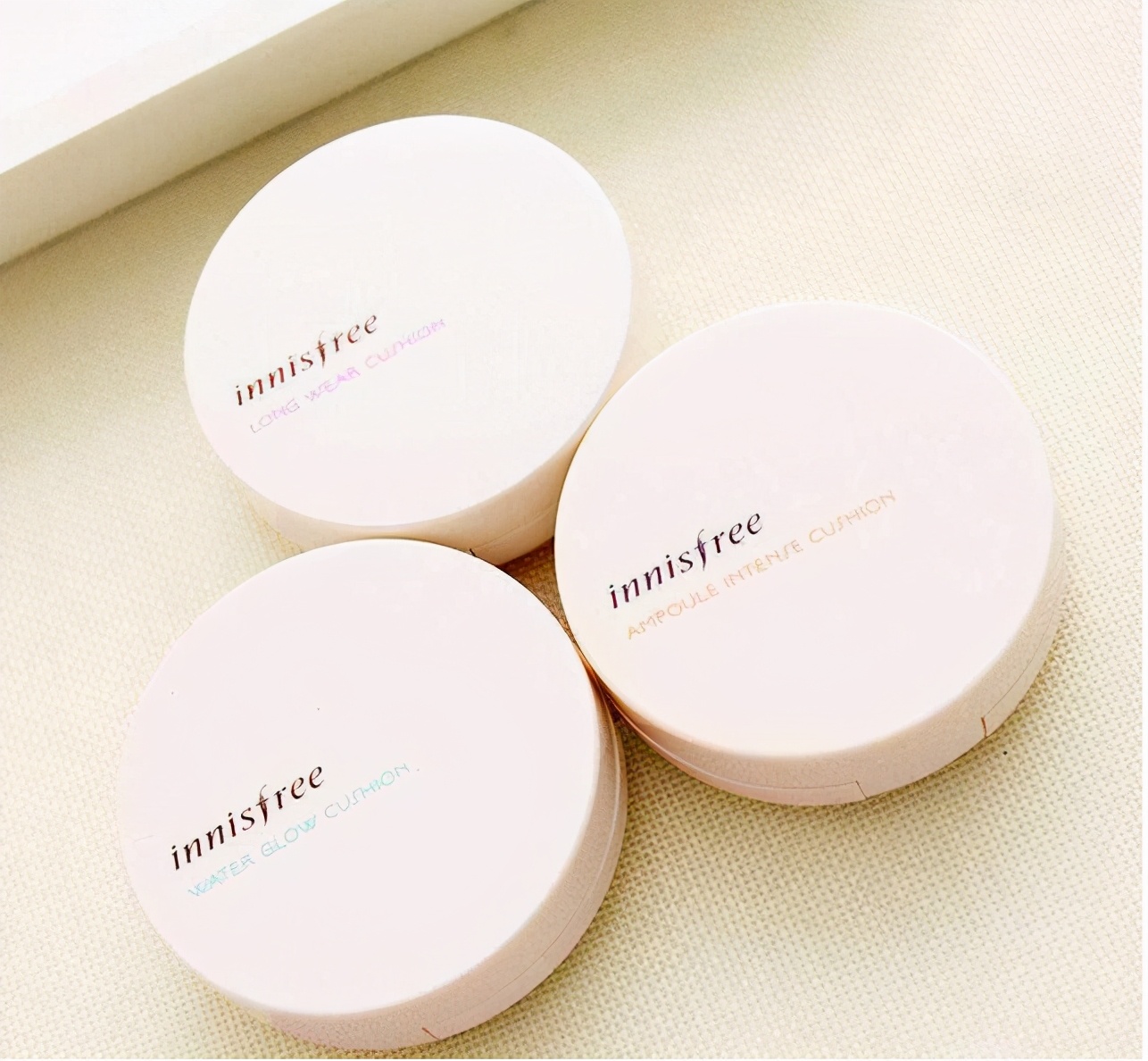 颜值爆表气垫保湿控油持久不脱妆,颜值高大牌气垫