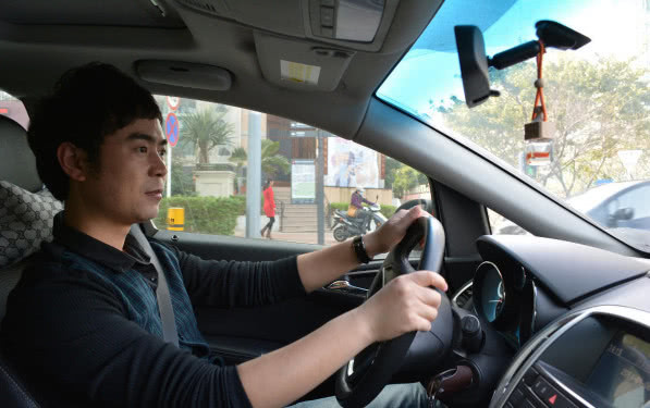 滴滴司机一单车费18,亏损却有1万4?网友:现在改行还来得及