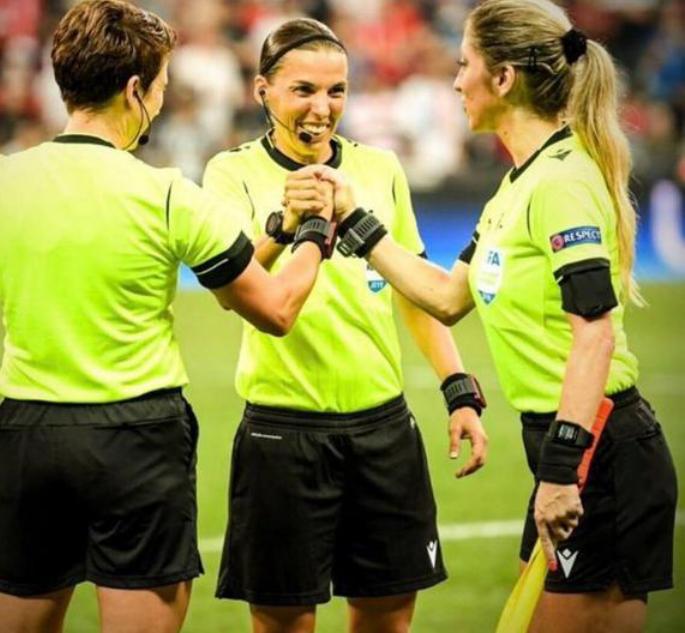 切尔西vs利物浦门将精彩扑救,门将慢动作扑救剪辑