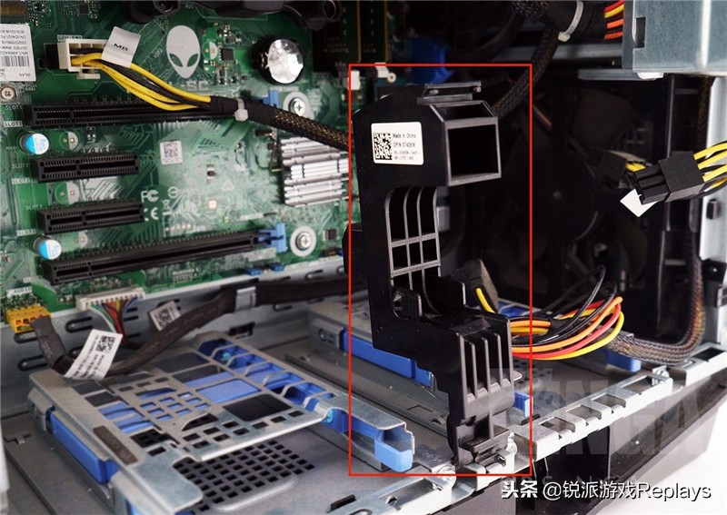 alienware外星人背部灯光,外星人全家桶颜值