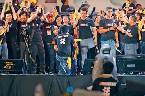 抗疫同声世界一家，群星演唱心系天下，那些感动的演绎你还记得吗