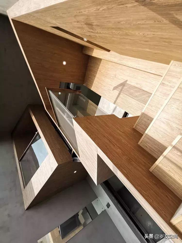 居民楼改造成私人会所,普通居民楼改造成了无敌江景民宿