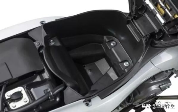 不足7千元的雅马哈合资弯梁车,雅马哈弯梁车110价格是多少