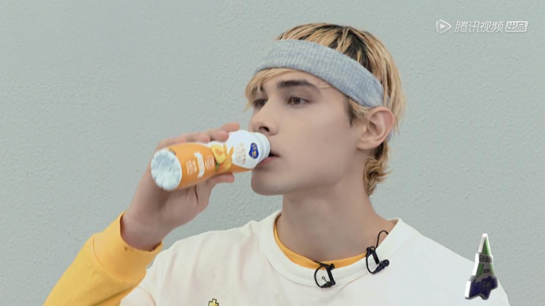 选秀综艺里的打投奶，到底好不好喝？