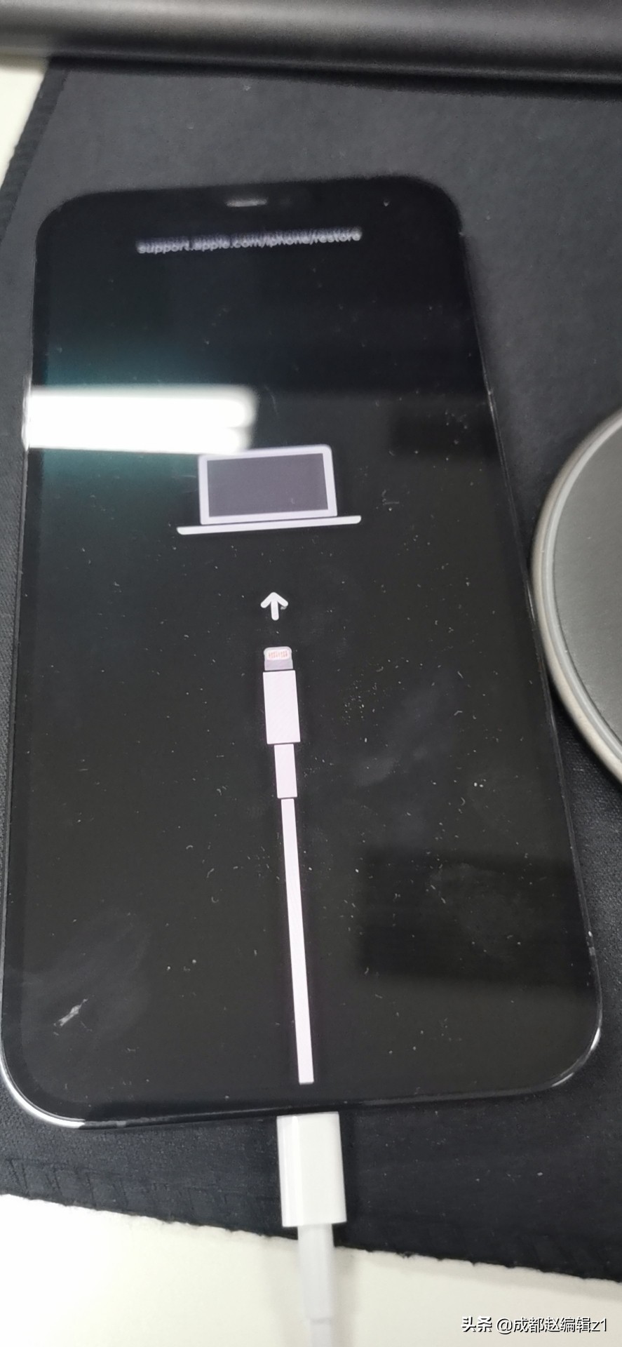 苹果手机12promax白苹果了怎么办,iphonexsmax恢复出厂一直白苹果