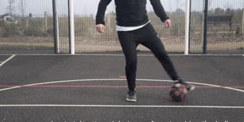 实战简单过人技巧,双变向过人如何做到精髓