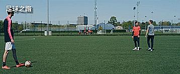 速度型前锋跑位技巧,前锋全场跑位的正确方法与技巧