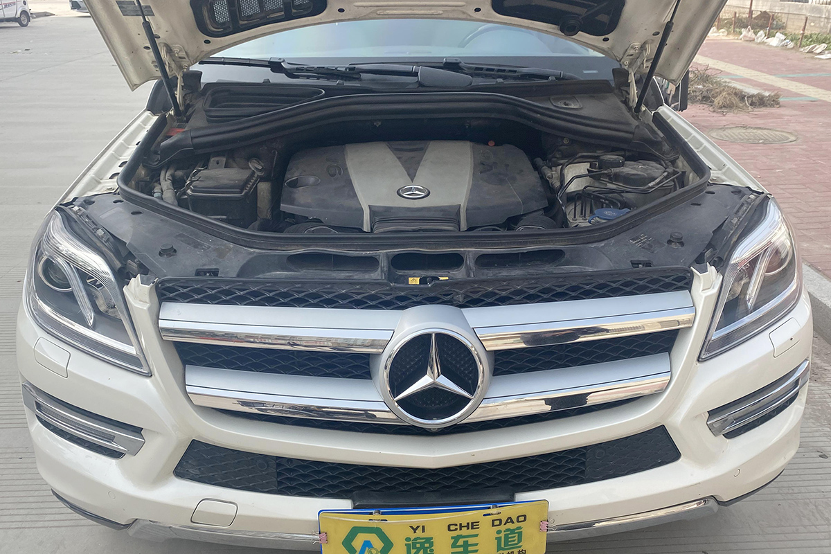 奔驰gl350柴油漏灰色粘液,个人奔驰gl350