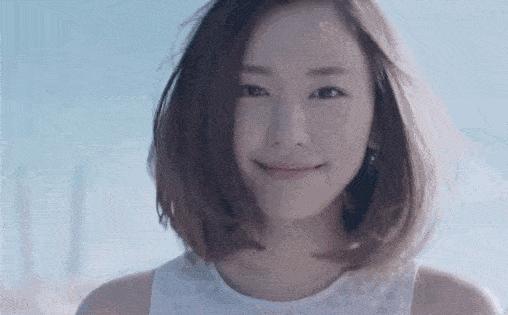 头发干枯毛躁分叉用什么洗发水好,头顶油发尾干枯分叉用什么洗发水