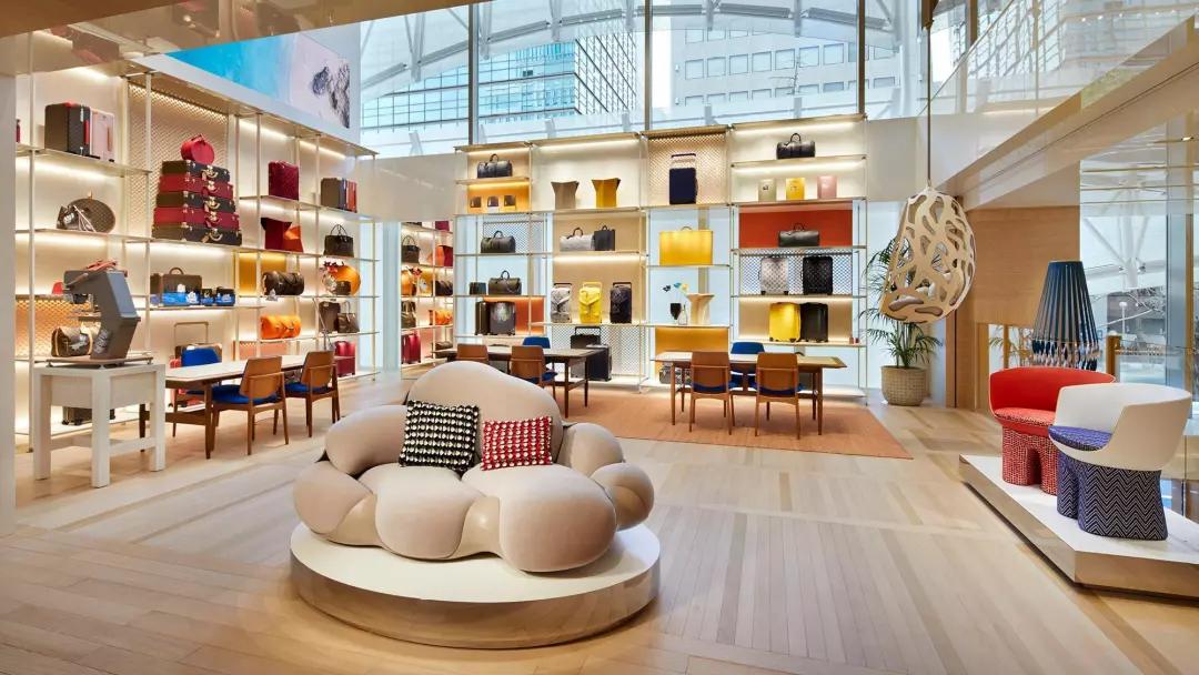 lv鍏ㄧ悆绗竴瀹跺挅鍟″簵,lv濂緢鍝佸挅鍟″簵