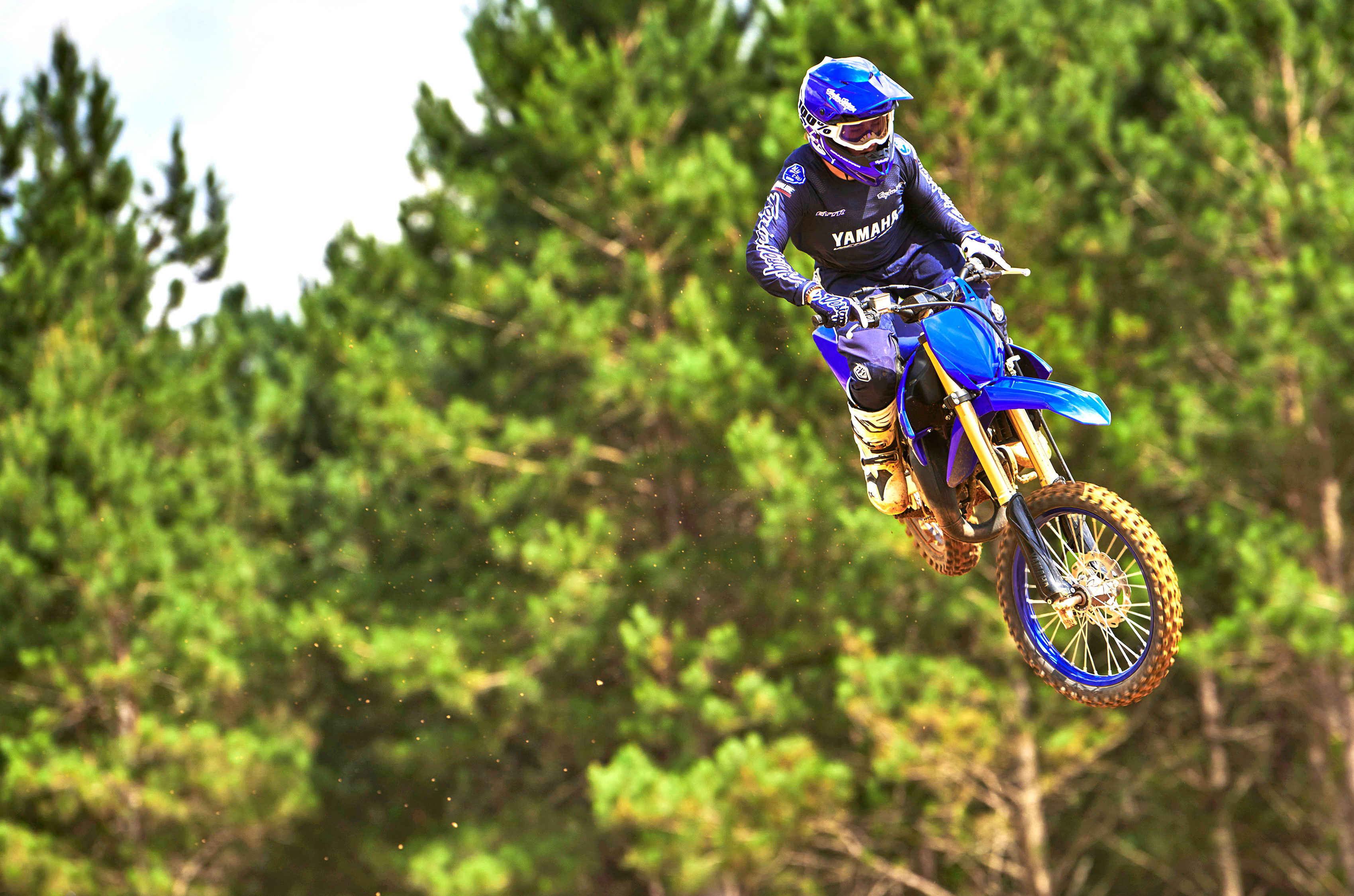 完全颠覆了我对漂移的认识,颠覆了我对比亚迪汽车的认知