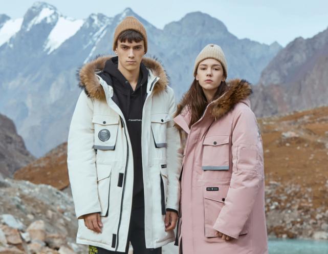 摆脱路人感,时尚羽绒服时尚穿搭