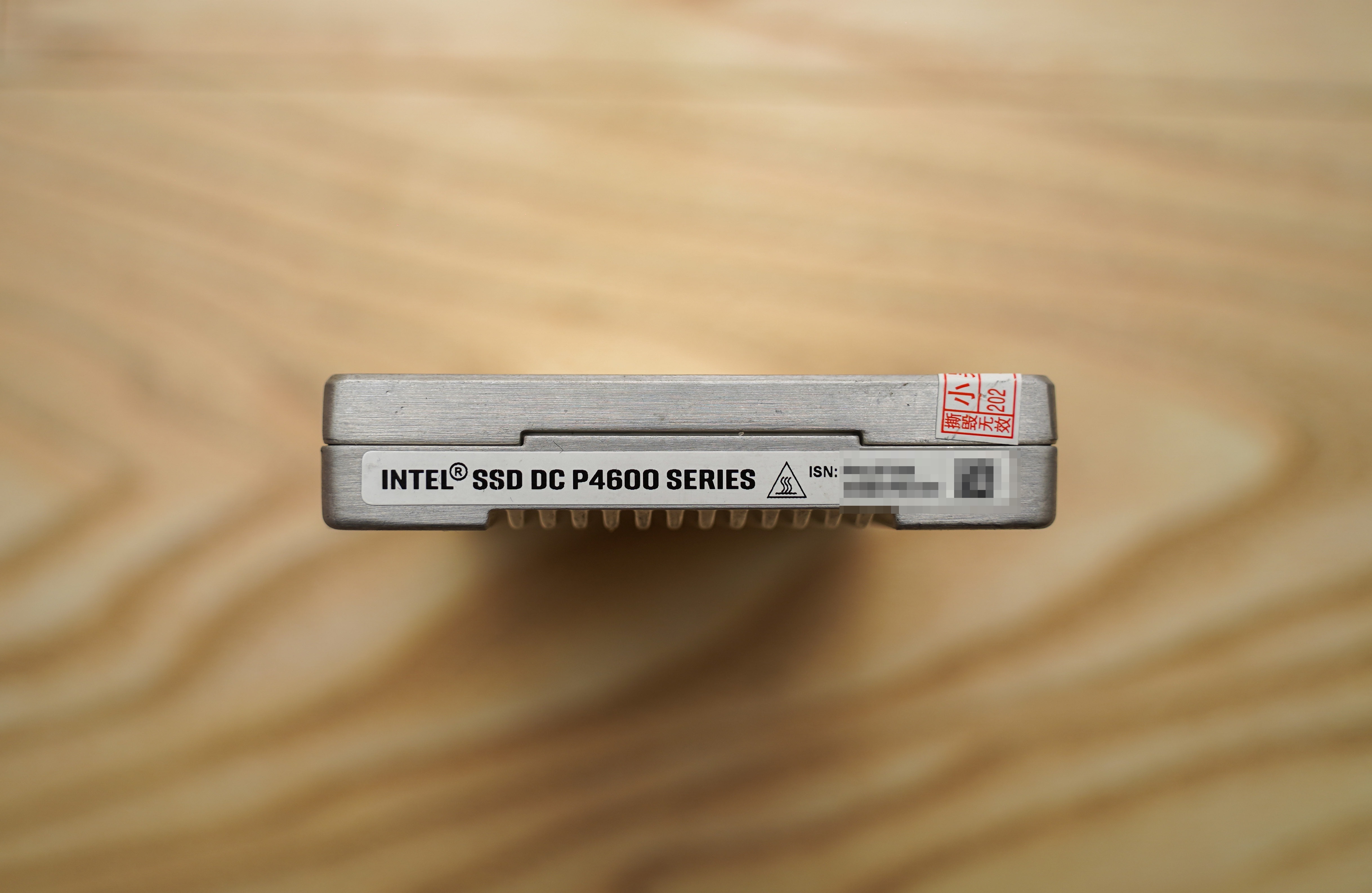 不到一折买到万元的P4600U.2SSD固态硬盘轻松满足万兆NAS缓存