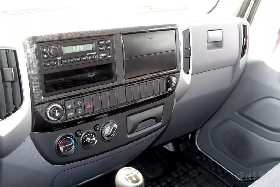 奥铃速运4.2米试驾,试驾奥铃捷运视频