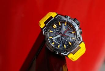 卡西欧李小龙限量款开箱,卡西欧李小龙纪念手表开箱