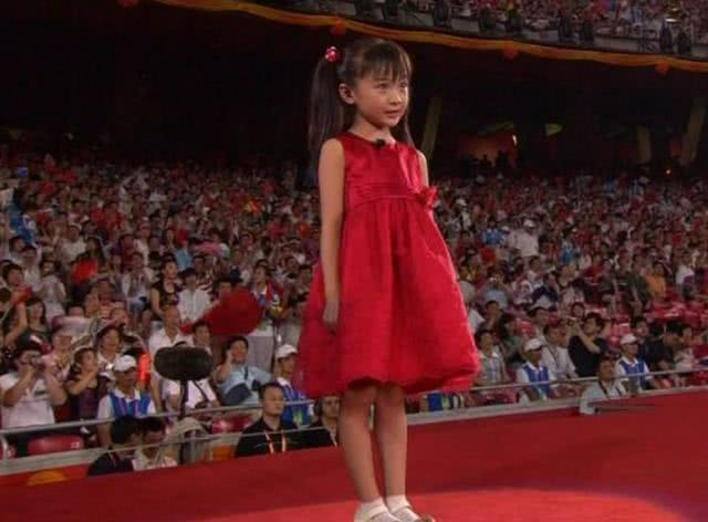 08年惊艳世界的林妙可，12岁与38岁演员拍亲密戏，现状却令