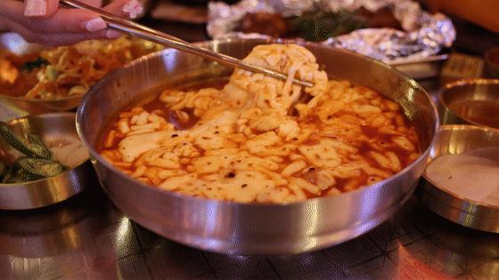 这家开在28层的「空中餐厅」，被大家称之为周口的小韩国