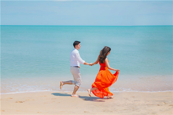 男人在爱情里面彻底败给女人,男人对于爱情最无奈心酸