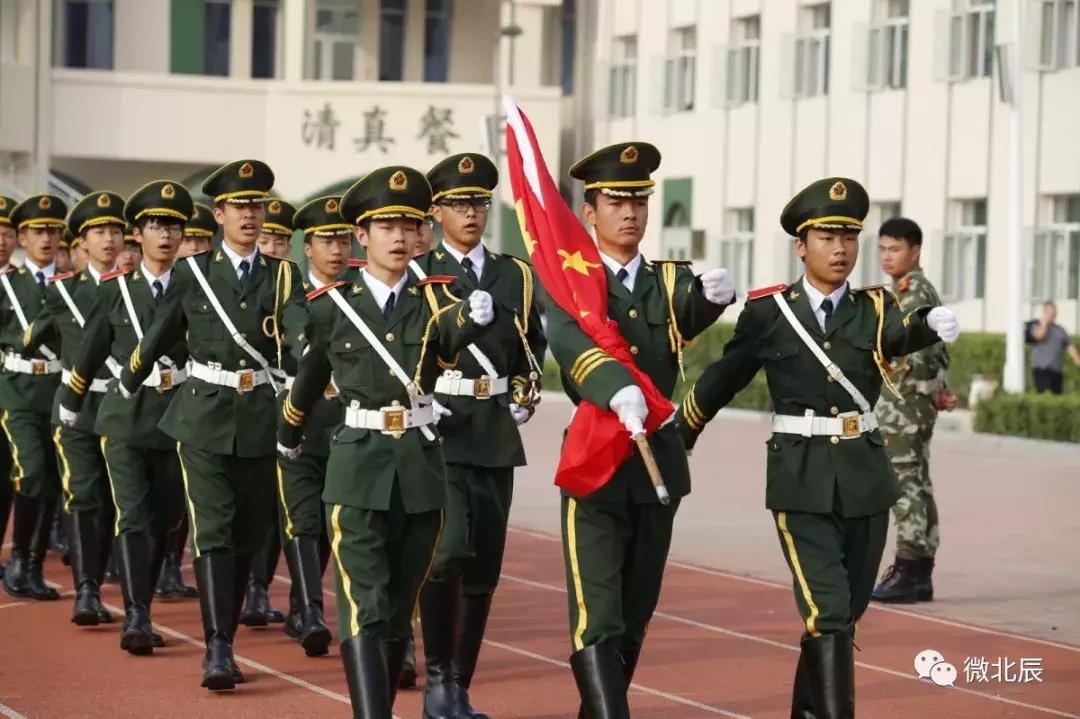 56个民族一家亲开场,民族大学56个民族快闪