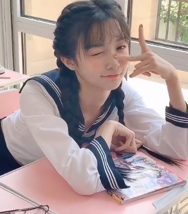 驾驭双马尾,艾比出道前双马尾