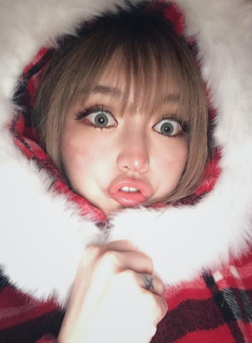 当看到周扬青晒出的照片,周扬青发自拍视频