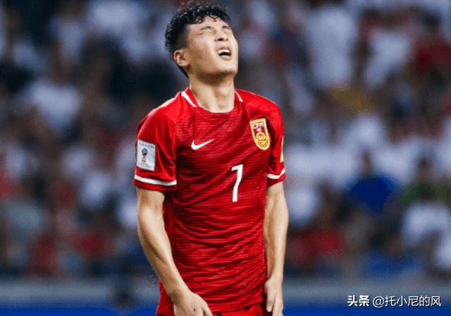 中国足球崛起最宝贵的财富不是冠军奖杯，是收藏回忆的球迷