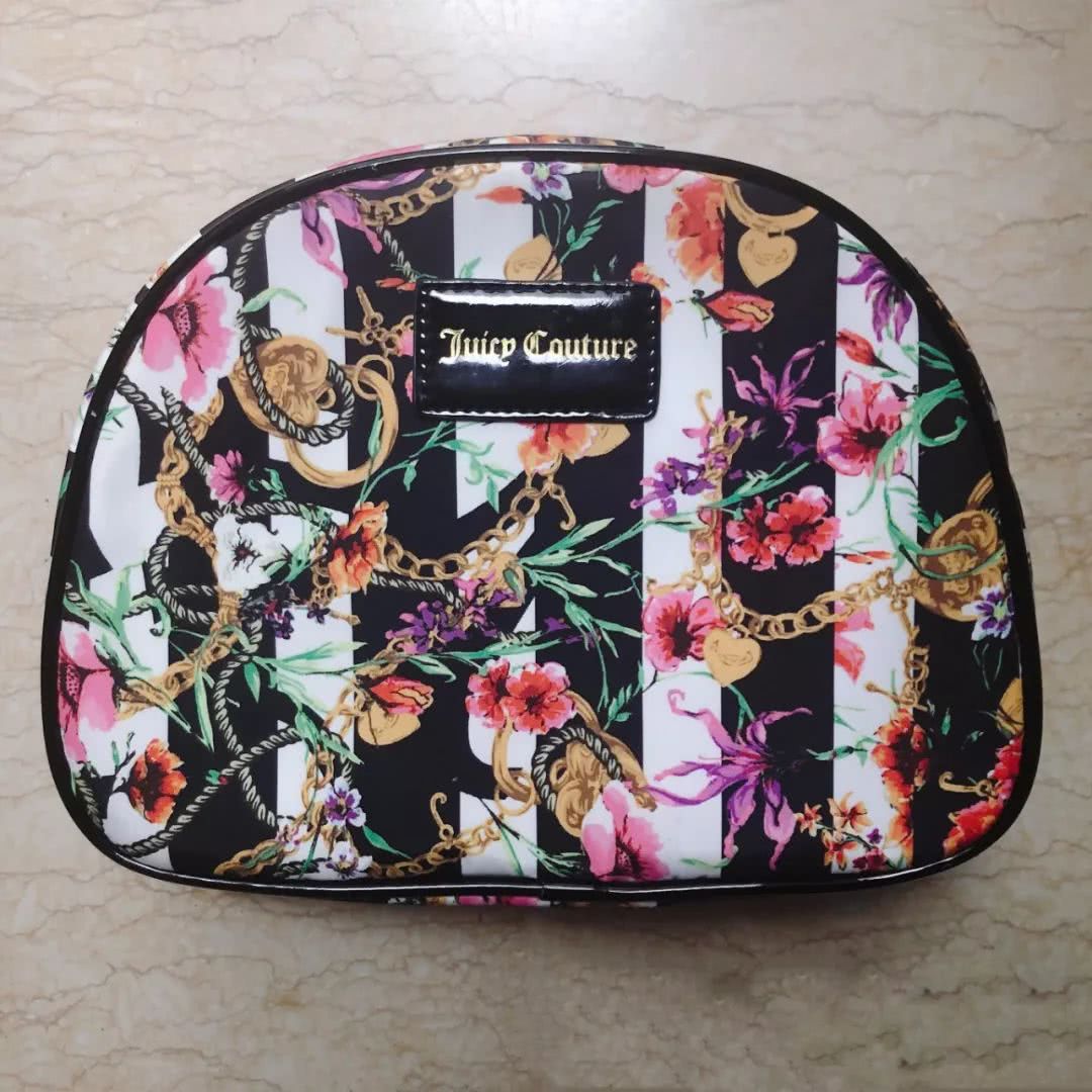 编辑部化妆包大公开,新年出行这样带就够了!