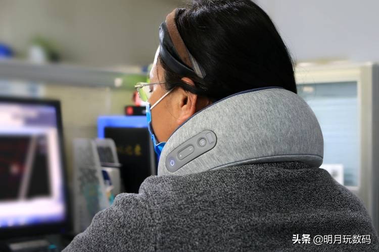 美国u型颈椎枕,u型按摩颈椎枕测评