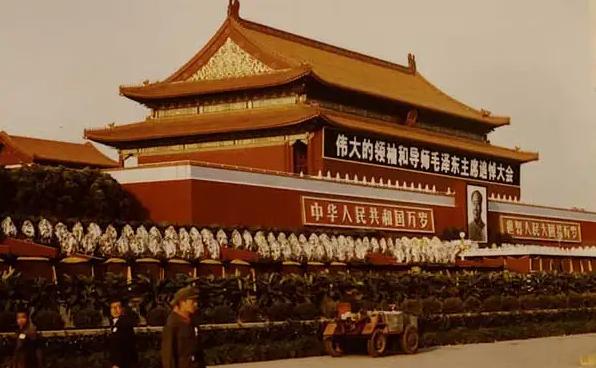 毛主席逝世对世界其他国家有什么影响？朝鲜为此停止一切文娱活动