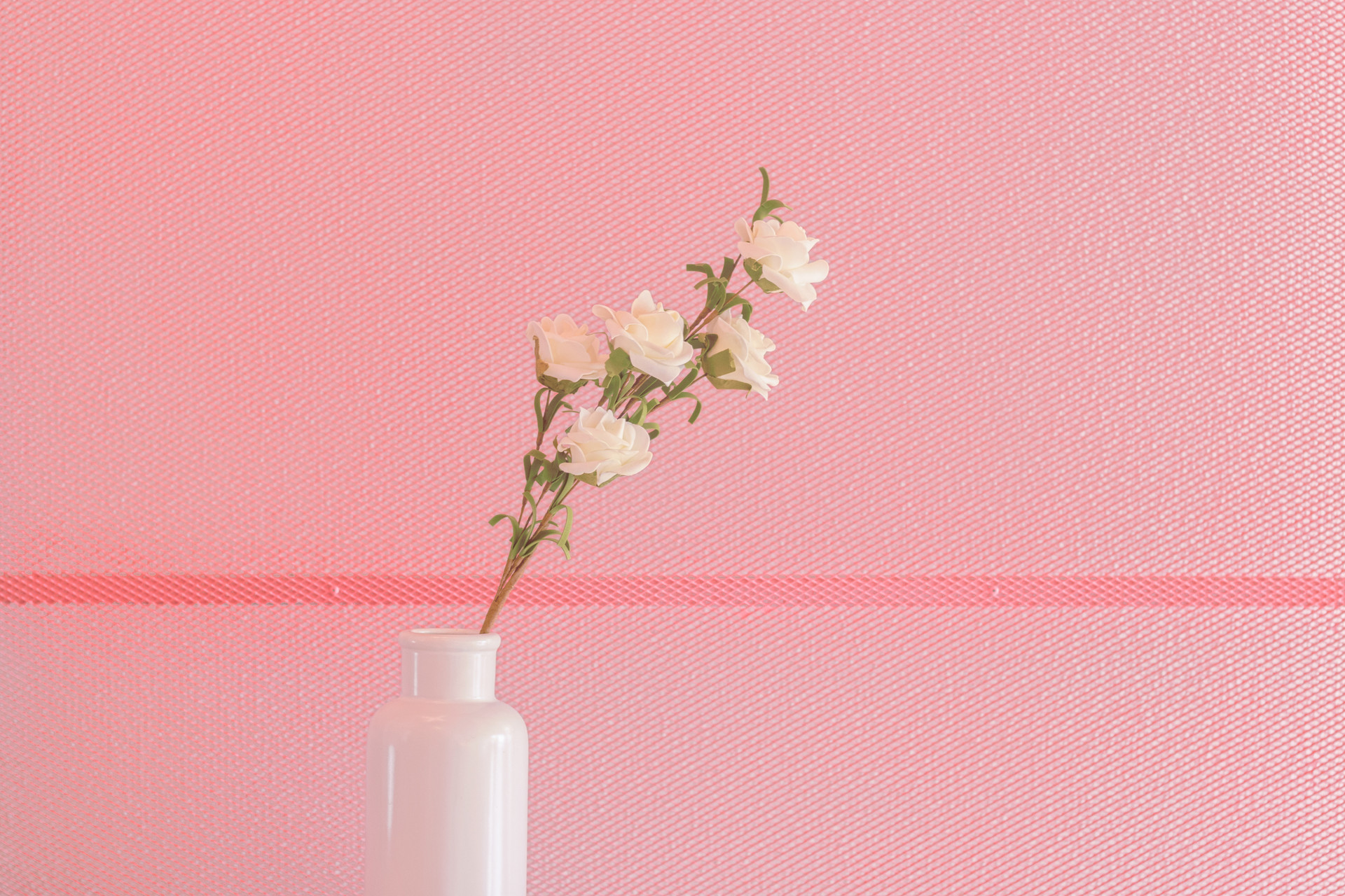 两个人的磁场很容易被人发现吗,两个有缘人会有什么感觉