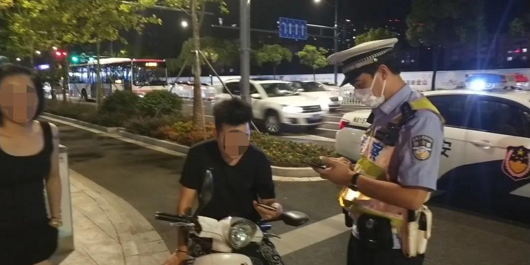 上海多名外卖骑手如何行政处罚,解决外卖骑手交通违法的措施