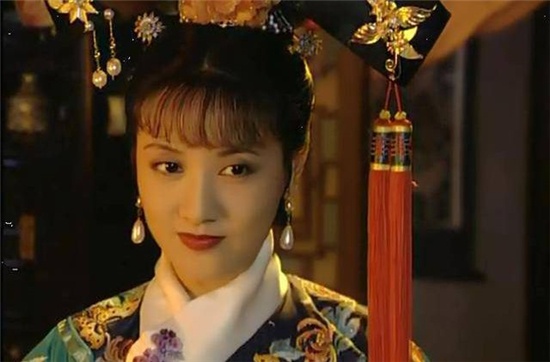 康熙乾隆雍正宠妃,康熙第三子为何被雍正圈禁致死