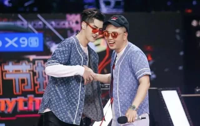 不想撞衫怎么穿好看,不想撞衫穿什么跑鞋