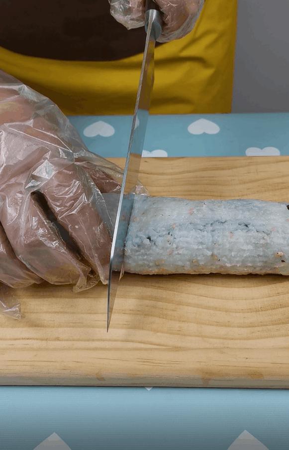 怎么切寿司又薄又好看,切寿司的正确做法