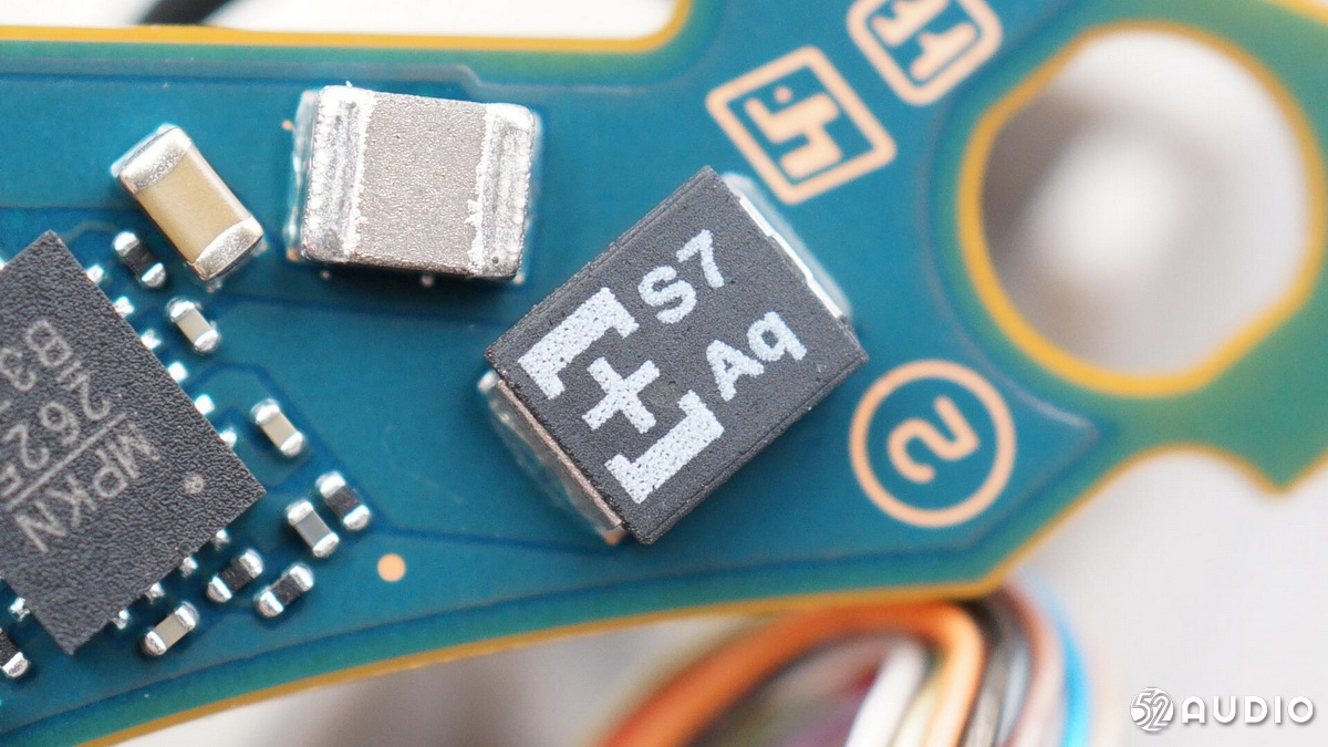 索尼耳机wh1000xm4拆卸视频,索尼wh-1000xm4全球购