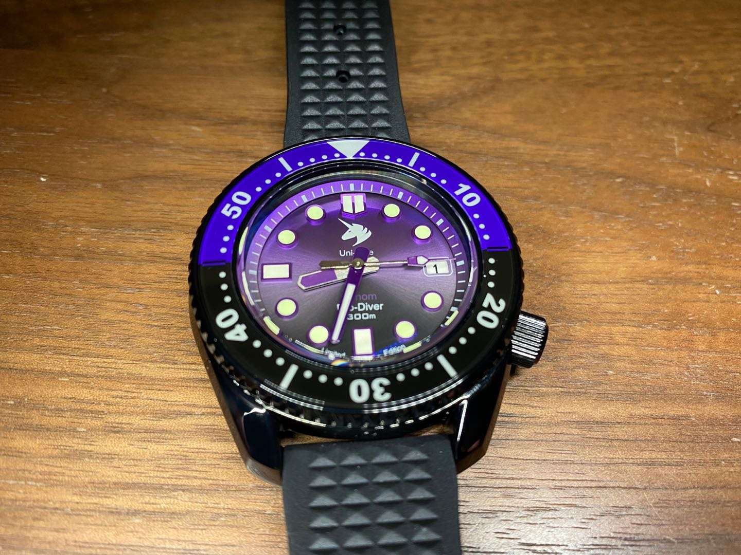 毒液六代评测,黑水鬼开箱真假对比