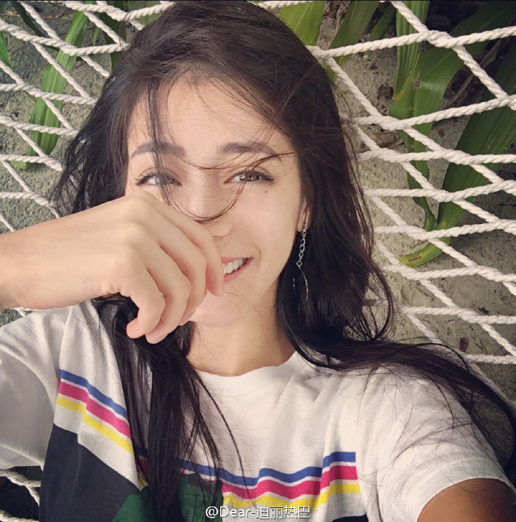 热巴的脸为什么显老,热巴脸显老吗