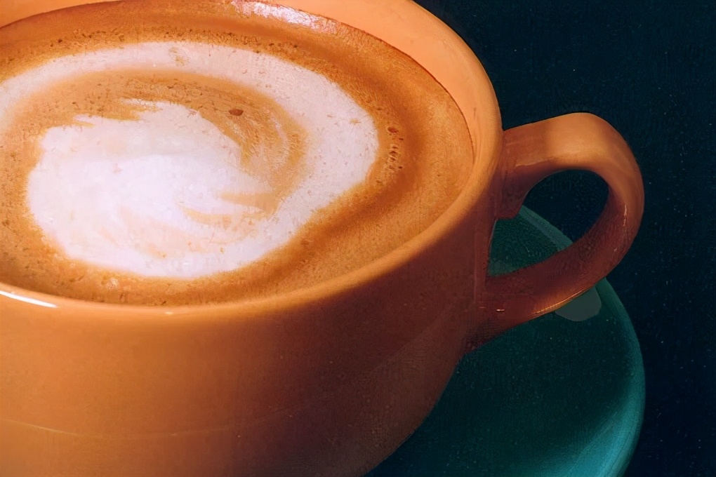 拿铁和馥芮白区别,拿铁和卡布奇诺馥芮白