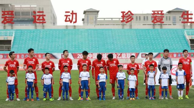 点球大战两张黄牌,两张红牌逆转