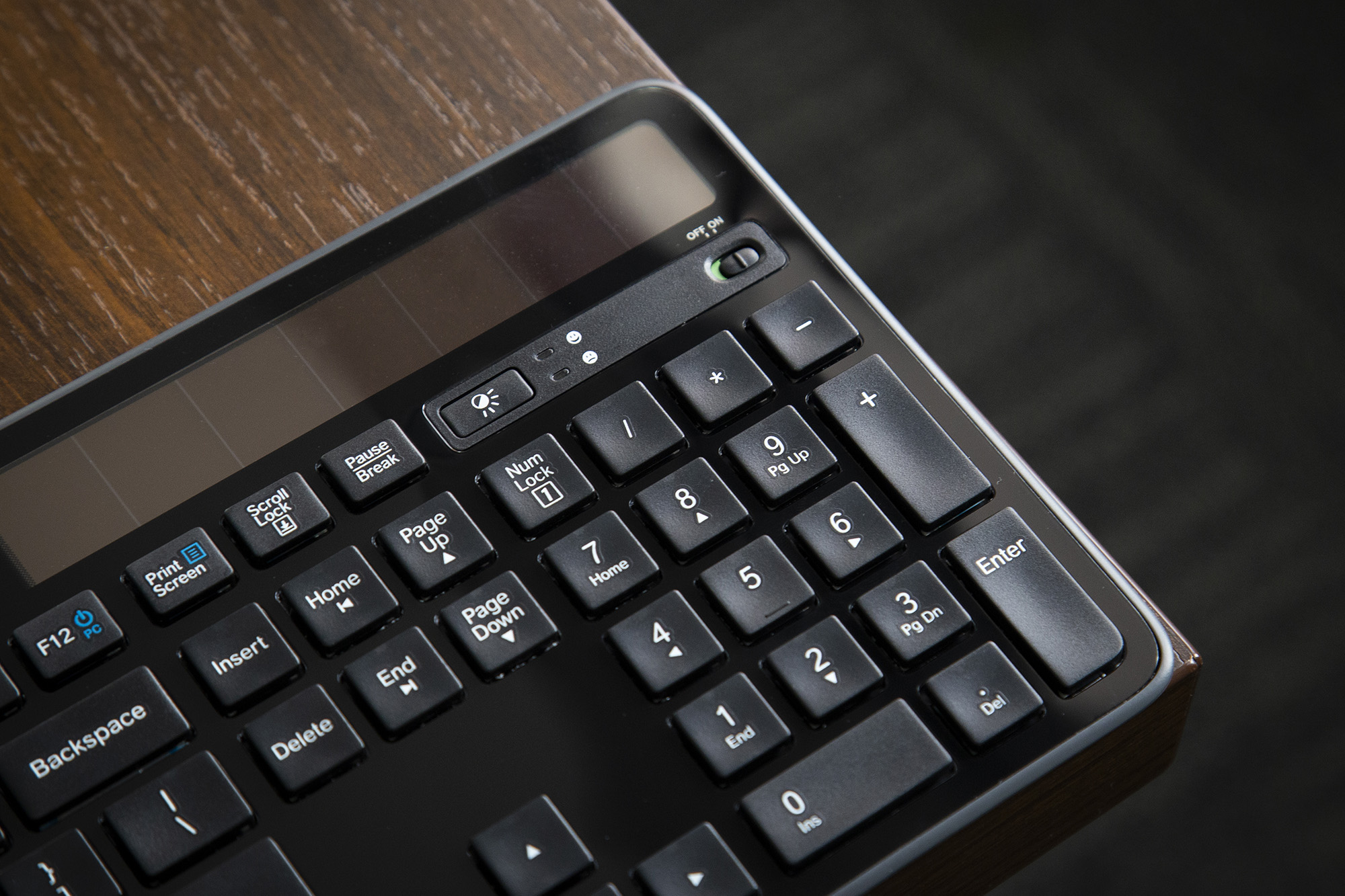 不用电池的无线键盘,罗技k750solar太阳能无线键盘评测