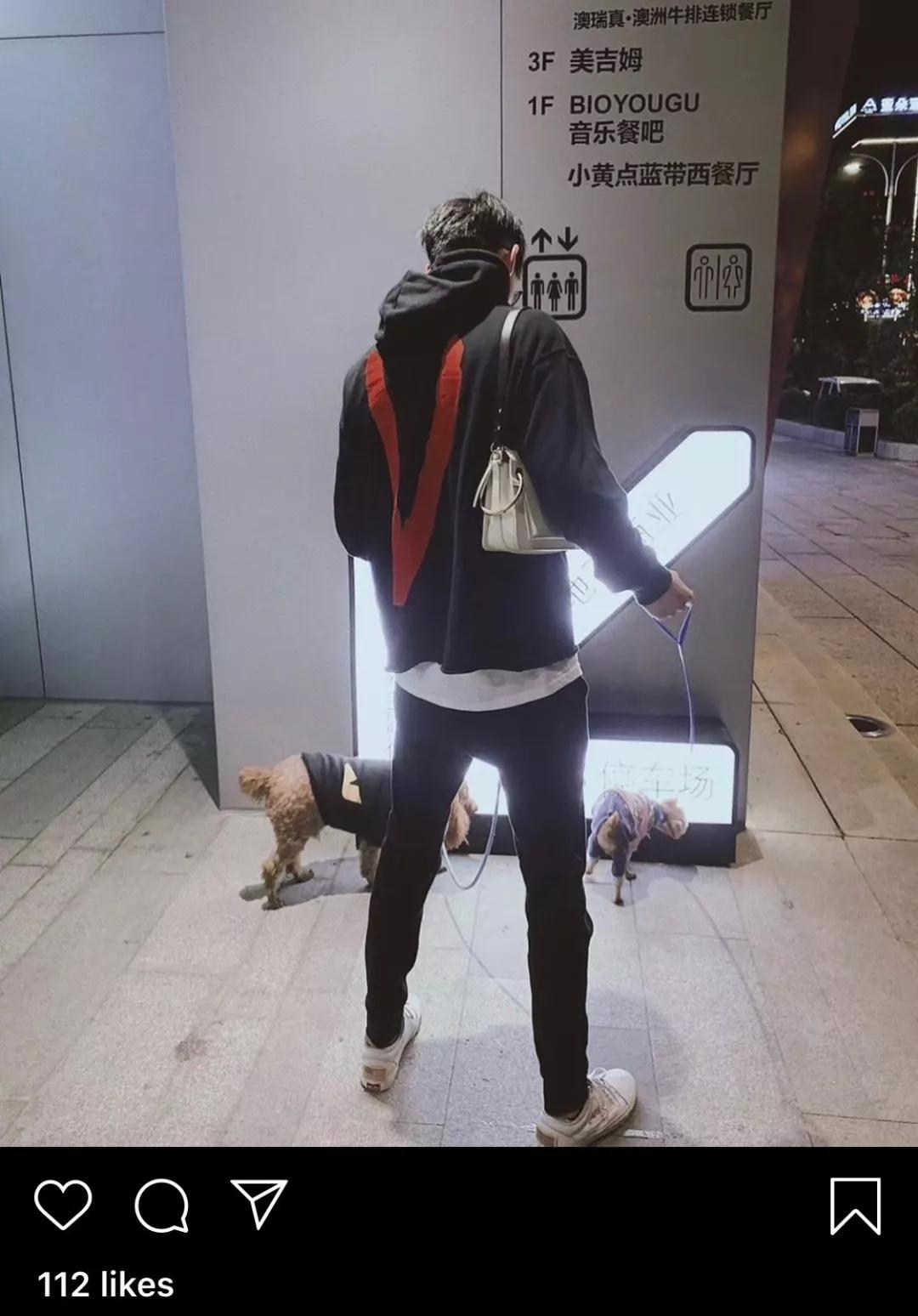 怎样穿有气质学生党男生,现在的年轻男生都怎么穿