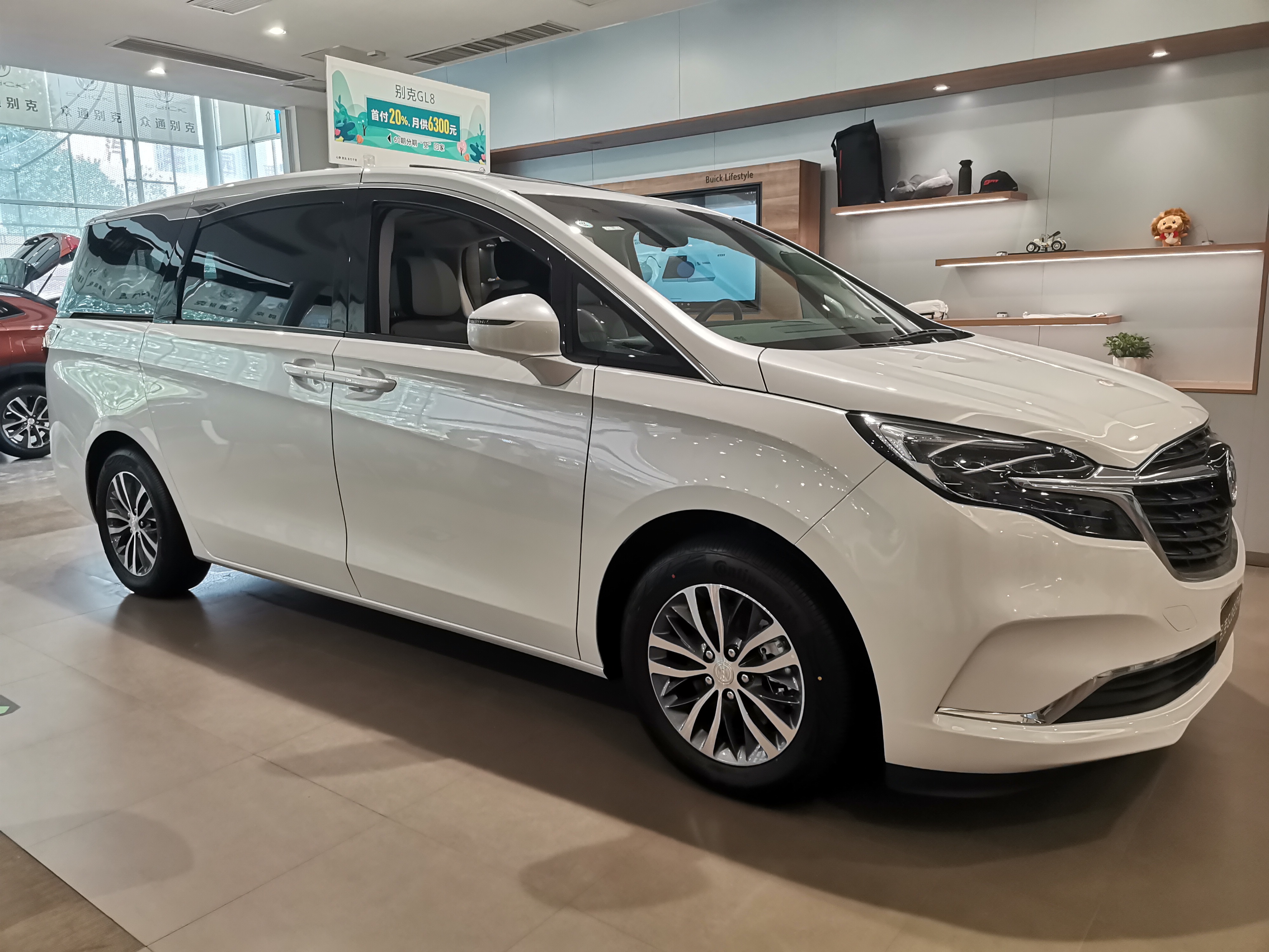 别克gl8陆尊怎么选,gl8es陆尊二手车