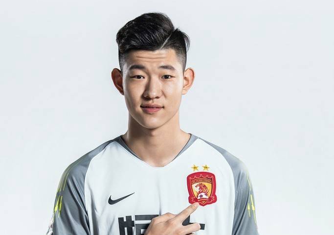 曾诚恒大门将视频,最佳门将曾诚近况