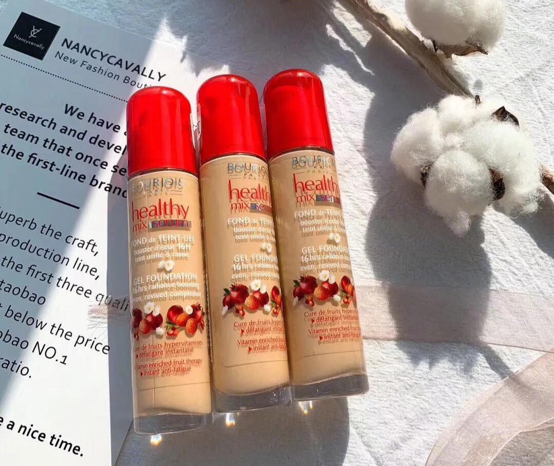 妙巴黎果疗粉底液粉质细腻,适合贫民窟女孩油皮粉底液